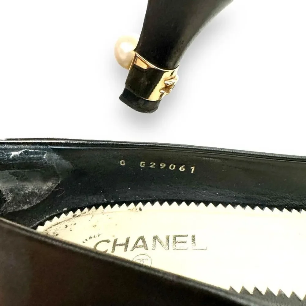 Chanel Black Matte Leather CC Gold Logo and Pearl Embellished Heel Pumps Size 37